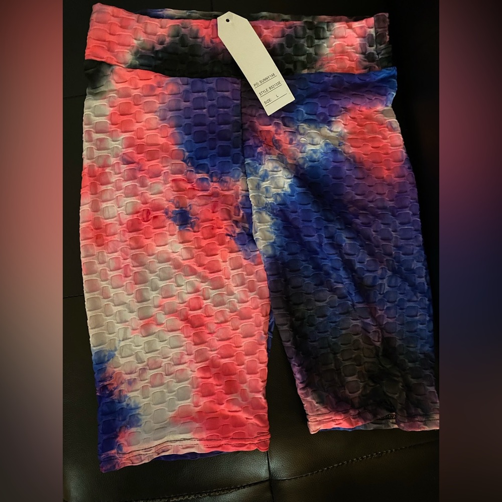 Scrunged shorts butt lift😌